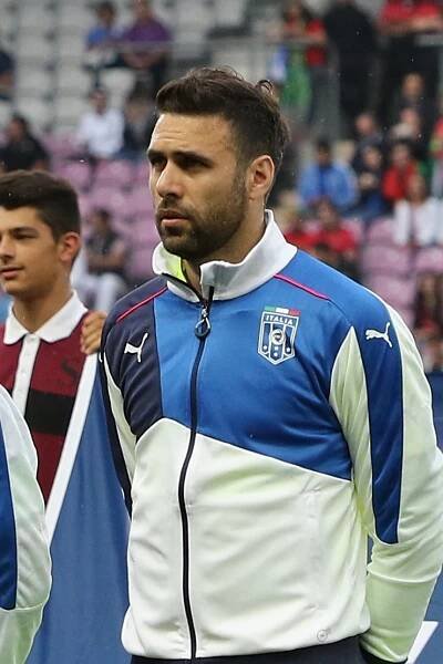 Soubor:20150616 - Portugal - Italie - Genève - Salvatore Sirigu 1.jpg