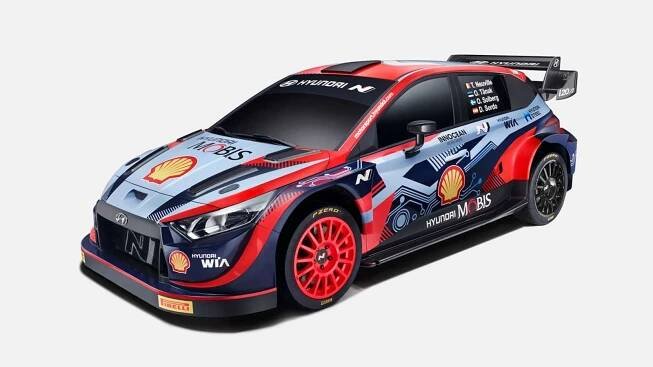 Hyundai odhaluje stroj pro letošní WRC. Tohle hybridní monstrum bude bojovat o titul