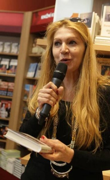 OBRAZEM: Martina Formanová křtila pátou knihu