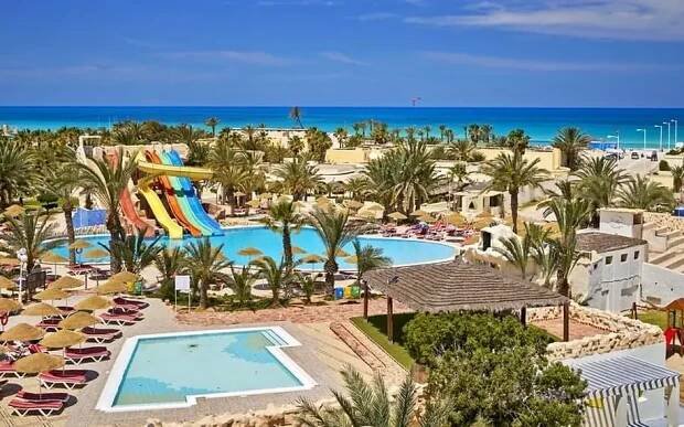 Hotel Les Quatre Saisons & Aquapark By Medina Hote, Djerba