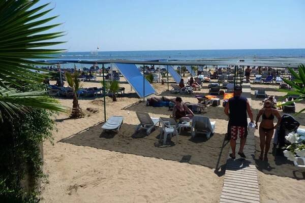 KM TRAVEL, Dovolená v Turecku, hotel Seaden Corolla, pláž