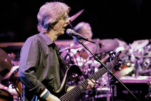 Phil Lesh performs with The Grateful Dead in 2009.