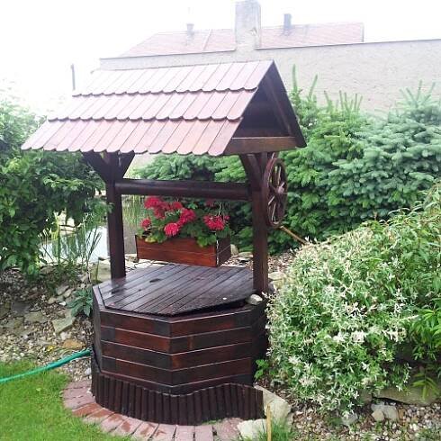 Dřevěný rumpál na studnu do prům. 100 cm
