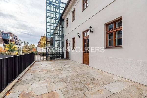 Pronájem kanceláře 303 m², Pod Havránkou, Praha - Troja