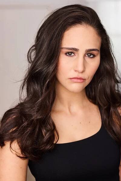 Headshot & Resume — Julianna Goldsmith