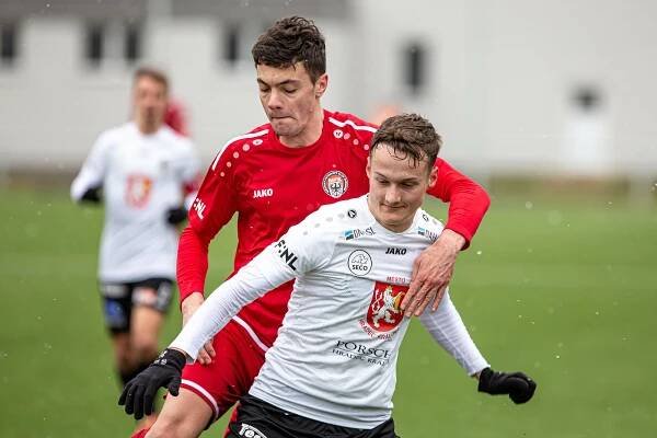 Potvrzeno. Hradecké fotbalisty posílí Nigerijec Egbewole