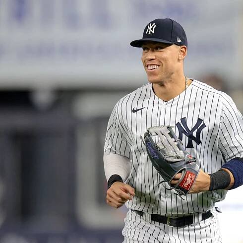 aaron-judge-smiling-running