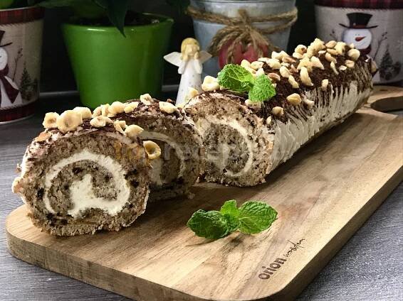 Kávová roláda s náplní à la cannoli - fotografie 1 - TopRecepty.cz