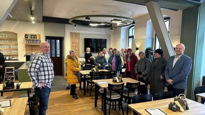 Restaurace Na Radnici - Zbiroh. V srdci města otevřel moderní podnik