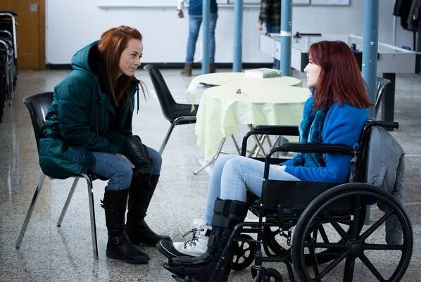 Après - Season 1 - Z filmu - Karine Vanasse, Juliette Gariépy