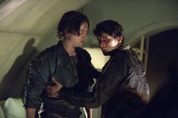 Prvních 100 - Reapercussions - Z filmu - Thomas McDonell, Bob Morley