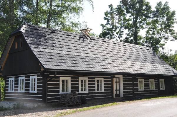 Roubenky - Pila Novotný Jilemnice, stavební a truhlářské řezivo, dřevostavby