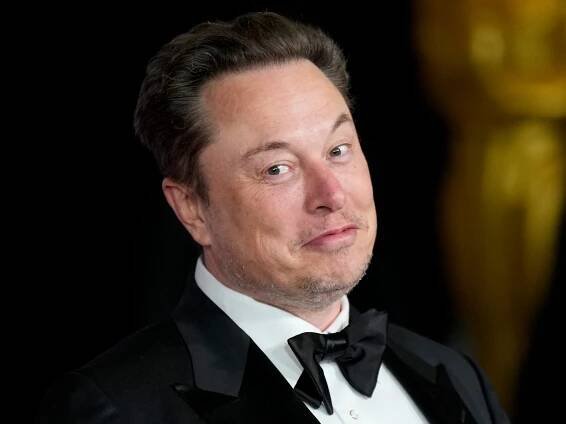 Elon Musk bashes historic Boeing astronaut flight, SpaceX did it first