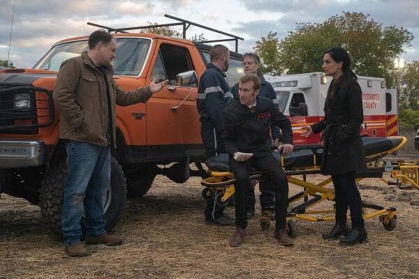 Osudové cesty - Demoliční koule - Z filmu - David Hewlett, Mark Rendall, Archie Panjabi