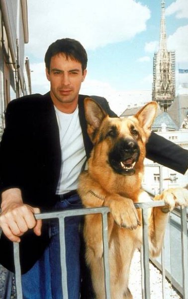 Komisař Rex - Bratrovražda (S06E06) (2000)