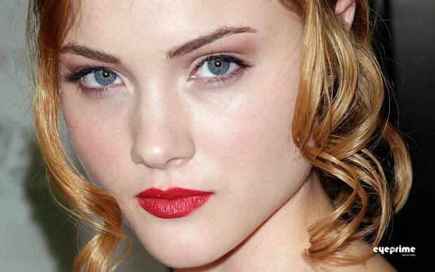 Skyler Samuels fotky