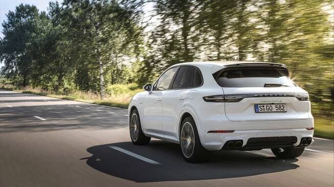 Nové Porsche Cayenne dostalo nejsilnější hybridní pohon. Má 670 koní