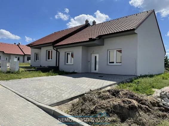 Prodej posledních 5ti domů 3+kk, se zahradou, a parkovacími místy, Kasárna u Znojma | Reality.iDNES.cz 