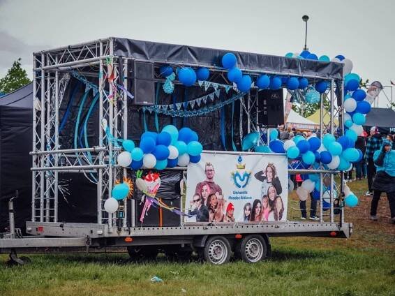 Majáles: Překvapilo extrémní počasí i omluva za šílené kolony ~ HKCITY