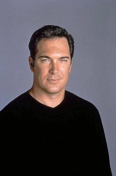 Velký průšvih - Promo - Patrick Warburton