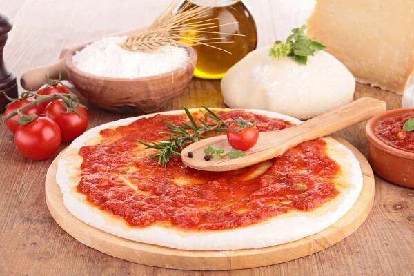 Domácí pizza omáčka