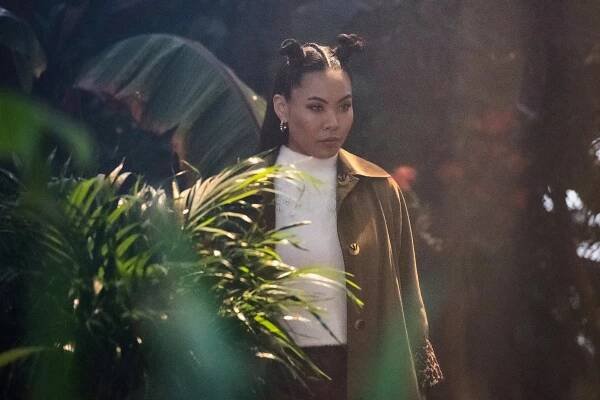 Batwoman - Jak ti roste zahrádka - Z filmu - Nicole Kang