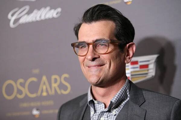 Ty Burrell stvárňuje Phila Dunphyho v seriáli Moderná rodina.