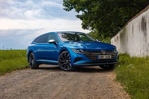 Test Volkswagen Arteon Shooting Brake 2.0 TDI 147 kW DSG: Nejhezčí model značky v ještě hezčí variantě