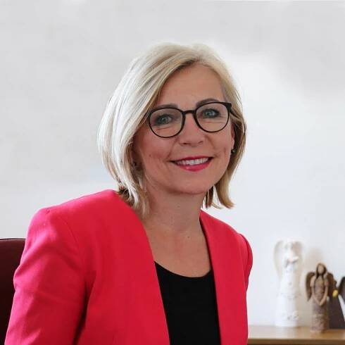 Sdružení místních samospráv ČR povede nově Eliška Olšáková, poslankyně a starostka Valašských Klobouk