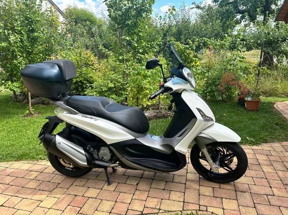 Piaggio Beverly 350 ABS, ASR - Velký Třebešov - Bazar