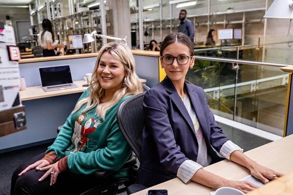 Heather McMahan, Nina Dobrev - Milostná past - Z natáčení