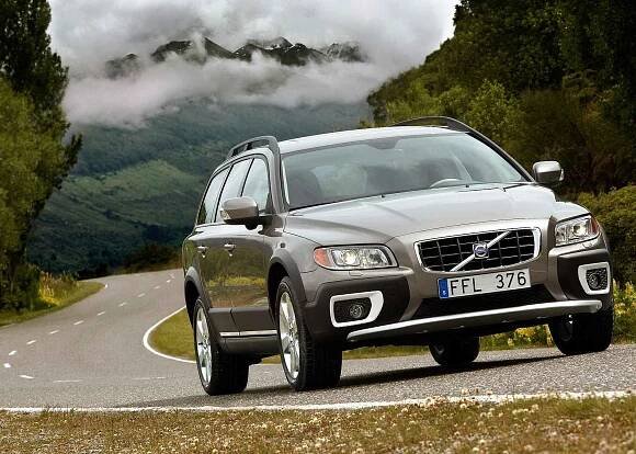 Volvo XC70 (2009). Najeto: 191 000 km