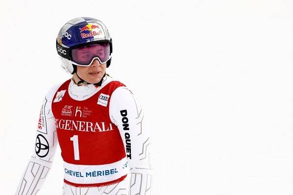 Ledecká ve finále sedmá, celkově urvala třetí místo ve sjezdu. Shiffrinová uniká Vlhové