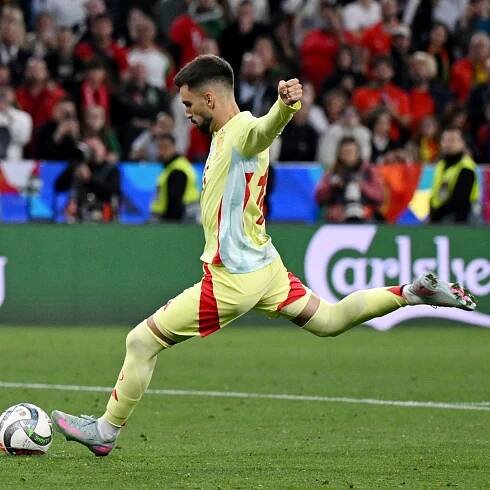 Atletico sign midfielder Baena from Villarreal