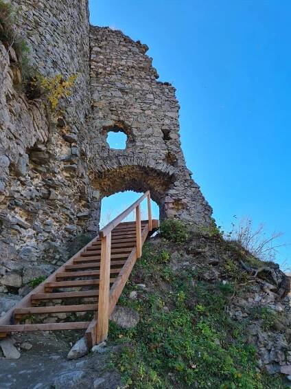 Starhrad (Starý hrad) | Domašínsky meander | Woodpark