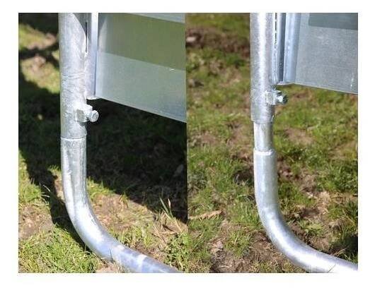 Příkrmiště čtyřhranné KERBL pro skot a koně, pozinkované, 1,5 x 1,5 x 2,4 m, 8 míst