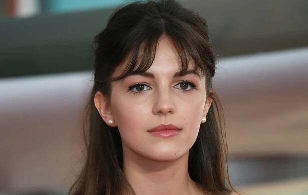37-facts-about-ella-hunt