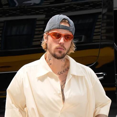 This weekend, Justin Bieber dropped a holy trinity of slouchy boy fits