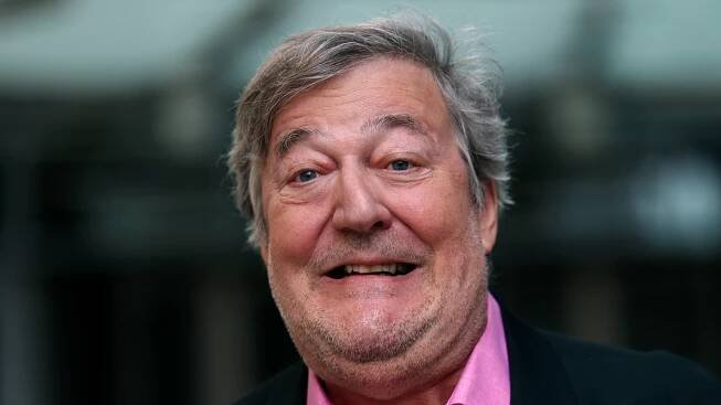 Stephen Fry falls from stage during talk on voice ‘deepfake’