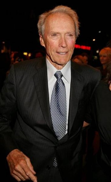 Clint Eastwood se prý po šestnácti letech manželství rozvádí se svou o 35 let mladší ženou