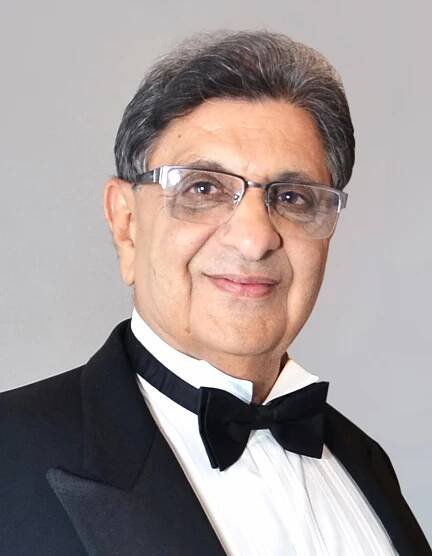 Dr Cyrus Poonawalla