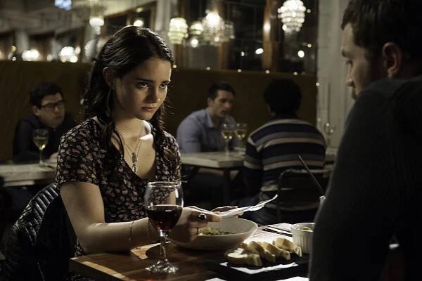 Pád - Krása má zvláštní moc (S02E03) (2014) | Recenze - Uživatelské | ČSFD.cz