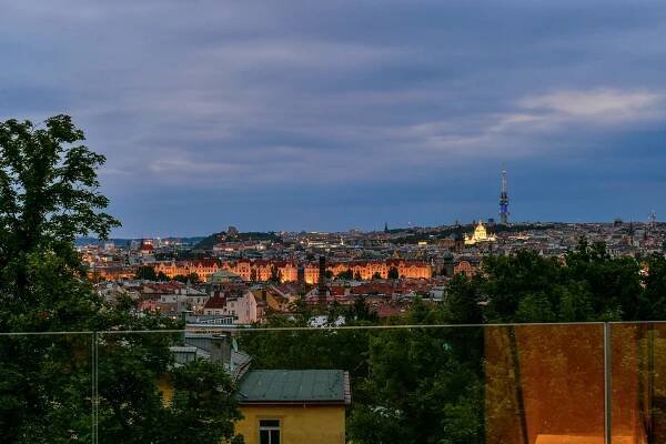 Kobrova, Smíchov - Praha 5 | Pronájem, Byt, 4+kk, 288 m²