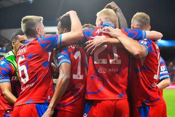 Fotbalisté Viktorie Plzeň remizovali na půdě PAOK Soluň 2:2, domácí zachránili remízu až v nastavení