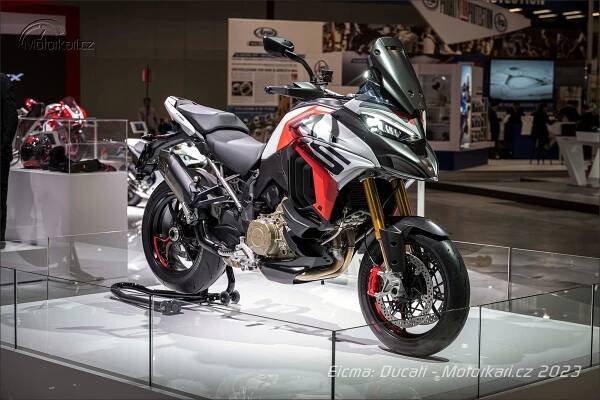 Ducati uhranula veletrh výroční Panigale V4 SP2 30° Anniversario 916 | Motorkáři.cz