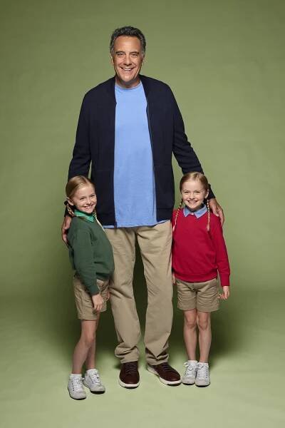 Ella Allan, Brad Garrett, Mia Allan - Single Parents - Season 2 - Promo