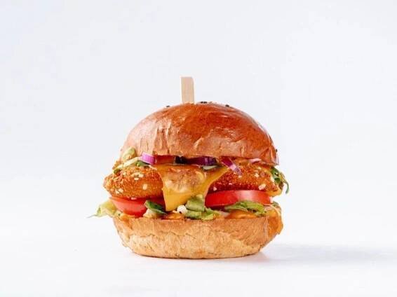 Bouda Crispy Burgers | Wolt | Doručení | České Budějovice