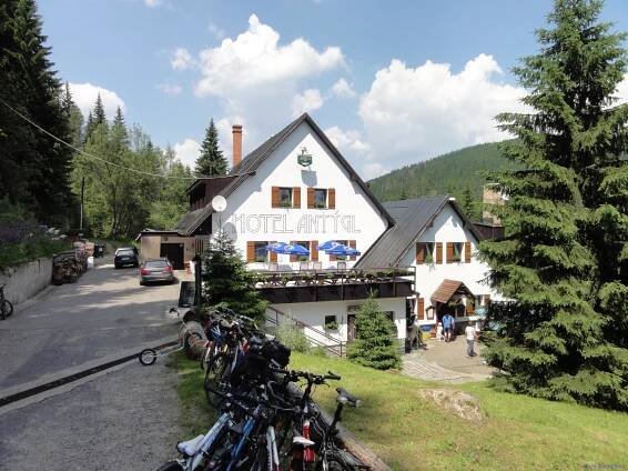 Hotel - Antýgl | Katalpa