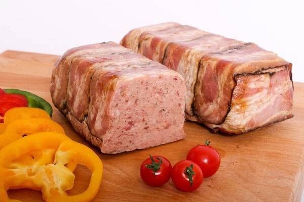 Domácí sekaná ve slaninovém kabátku – 500 g - Řeznictví Kohut