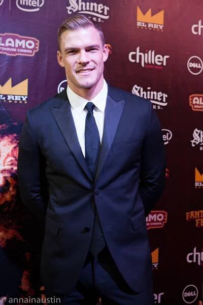 Soubor:Lazer Team premiere - Alan Ritchson (27161983270).jpg – Wikipedie